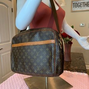 Louis Vuitton Reporter Gm